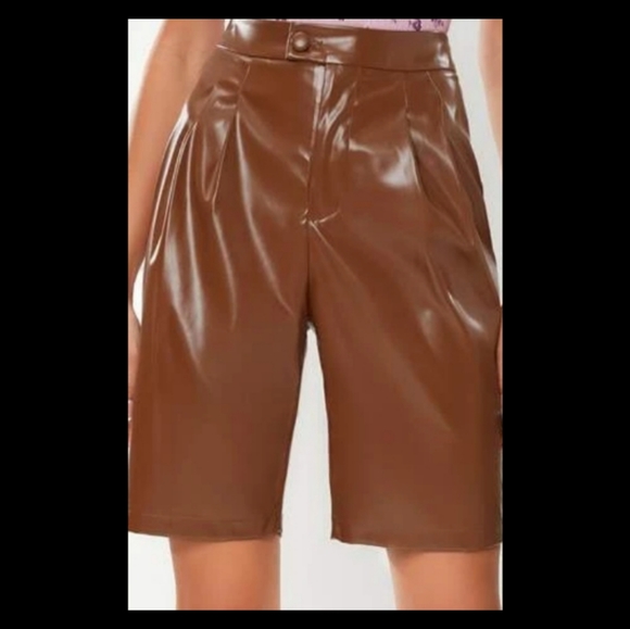 2pc shorts and top set - Picture 2 of 4